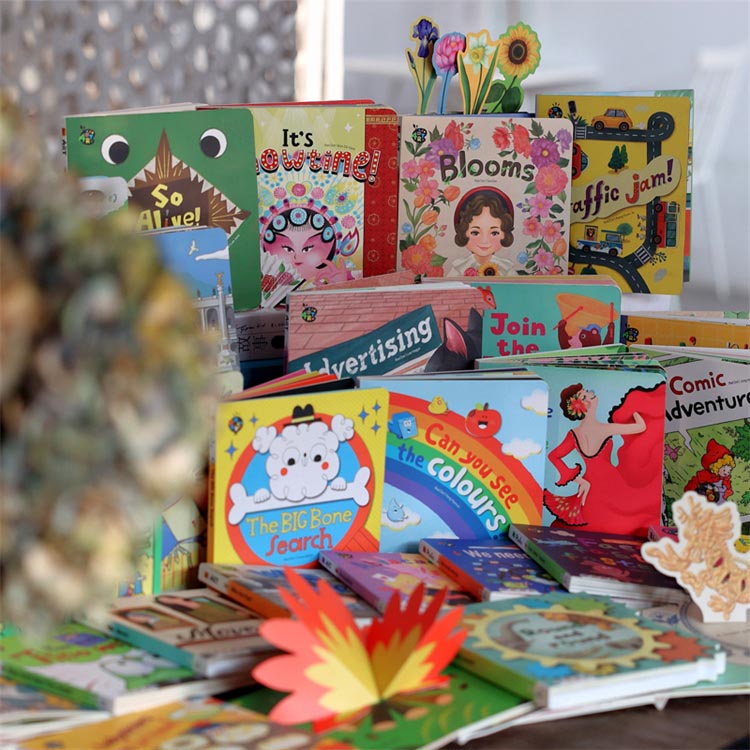 Why Use Bright Color to Design and Print Baby Boar06