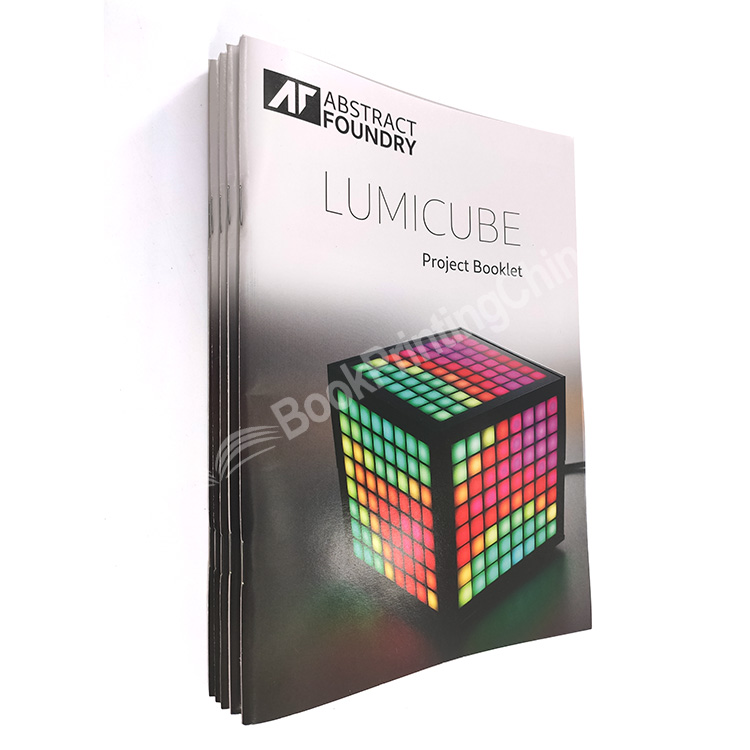 saddle stitch booklet printing (3)