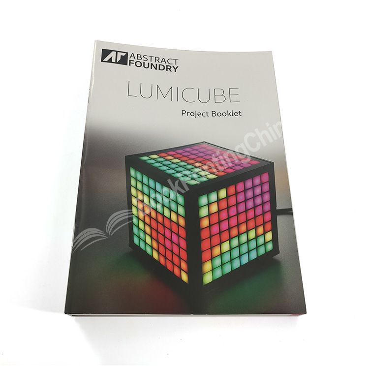 saddle stitch booklet printing (1)